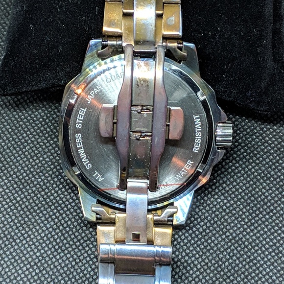 Elevon Mens Distressed Stainless Steel Watch - Picture 8 of 8